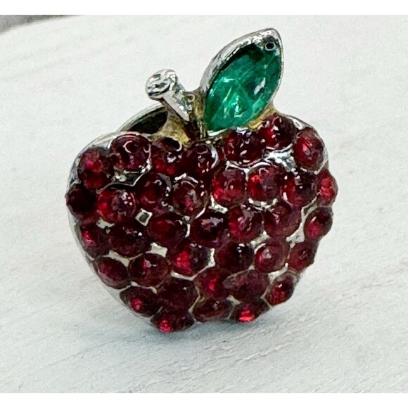 Apple Jewelry - Red Apple Rhinestone Sparkly Lapel Pin Teacher School Fall autumn